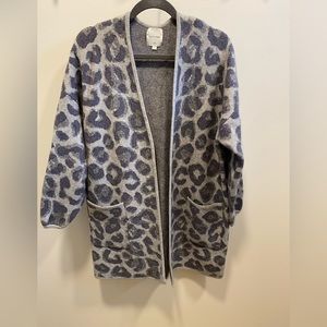 Gentle Fawn Sweater/Coat Size M Grey Leopard Print